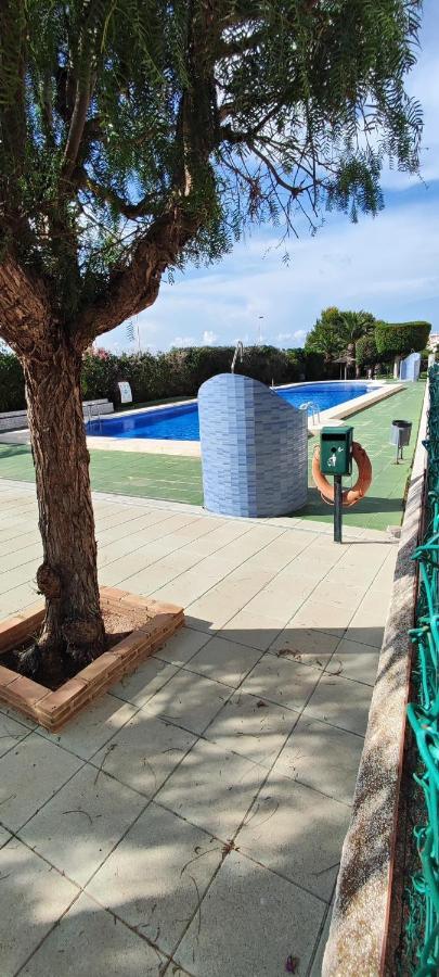 Parque Aromatico Con Dos Piscinas Apartment Torrevieja Exterior photo